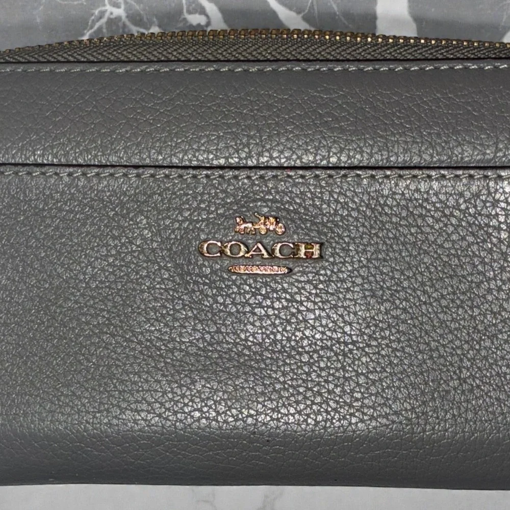 Coach Accordion Zip Wallet & Wristlet Strap Women's Heather Grey Pebbled Leather